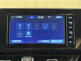 Bluetooth対応、CD/DVD再生機能付き。お好きな音楽を聴きながらのドライブは楽しいですよね〜♪