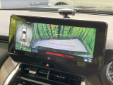【パノラミックビューモニター】専用のカメラにより、上から見下ろしたような視点で360度クルマの周囲を確認することができます☆死角部分も確認しやすく、狭い場所での切り返しや駐車もスムーズに行えます。