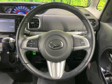 インテリアに合わせたデザインのステアリングは、運転される方のことも考え、運転しやすい形状、大きさです。是非一度、実際に触ってお確かめください。