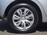 純正のアルミホイール!足元までカッコよく決まってます!!