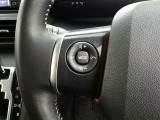 ステアリングスイッチ装備!運転しながら手元でオーディオの操作などができます。