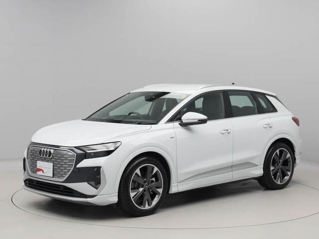 Q4 e-tron 45 Sライン 