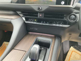 弊社では店頭でお車をご確認の上、近隣県にお住まいの方にのみの販売に限らせて頂きます。お電話頂いた上でのご来店お待ちしております。[営業時間]09:30〜18:00[定休日]毎週月曜日 火曜日不定休