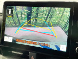 【バックカメラ】駐車時に後方がリアルタイム映像で確認できます。大型商業施設や立体駐車場での駐車時や、夜間のバック時に大活躍!運転スキルに関わらず、今や必須となった装備のひとつです!