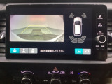 バックでの車庫入れも安心です! リアカメラが付いているバックモニター付のナビを装備しております。バンパーについているソナーや、操作線もついており距離感も画面から確認できます。