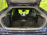 後席を格納すると、これだけの広さが!シーンに合わせたシートアレンジで、大きな荷物も積むことが出来ます♪