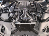 【BMWエンジン】革新的なガソリン・エンジン・テクノロジーによる高性能かつ高効率。レスポンスの良いパワーを発揮。常にスムーズな吸気を実現しアクセル開度にダイレクトに反応しドライビングを楽しく演出。