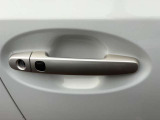 スマートキーでらくらくドアロック解除ができます♪