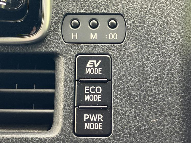 トヨタ ヴォクシー 1.8 ハイブリッド ZS 煌III の中古車詳細 (64,000km