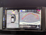 【アラウンドビューモニター】上空から見下ろしているかのような映像で駐車をサポート。安心です。