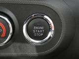 【スマートキーボタン】ブレーキを踏みながらボタンを押せばエンジンスタート。カギを出さなくてもエンジンのON・OFFが出来て便利ですよ(^^)/