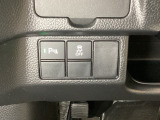 ハンドルの左下にHondaセンシング用の、VSA(ABS+TCS+横滑り抑制)解除スイッチなどがついています。