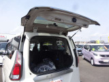 広々としたラゲッジルームです☆シートアレンジ次第で大きな荷物も積めます。お買い物やレジャーに大活躍です♪