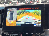 【パノラミックビューモニター】専用のカメラにより、上から見下ろしたような視点で360度クルマの周囲を確認することができます☆死角部分も確認しやすく、狭い場所での切り返しや駐車もスムーズに行えます。