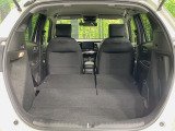 後席を格納すると、これだけの広さが!シーンに合わせたシートアレンジで、大きな荷物も積むことが出来ます♪