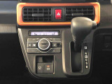 温度を設定すれば、自動で車内の温度管理をしてくれる優れものです♪ATミッションで運転楽々