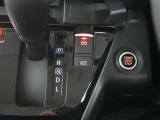 電動パーキングブレーキを搭載。スイッチ操作でパーキングブレーキを作動・解除することが可能ですので、操作の力が不要ですよ♪