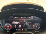 様々な表情で情報をお伝えできるバーチャルモニター