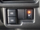 運転席はシートヒーター付きなので、寒い日でも快適にお過ごしいただけます??