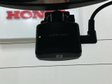 後方にもドライブレコーダーのカメラ(社外品)が付いています。前後両方でお車の周りを監視・記録いたします。