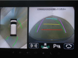 パノラミックビューモニター付きです。車両を上から見た様な映像を画面に表示。運転席からの目視だけでは見にくい、車両周辺の状況をリアルタイムでしっかり確認出来ます。