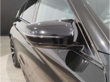 【BMWミラー】視認性の高いスタイリッシュなミラー。自動防眩機能も付いており夜間のドライビングをサポートします。