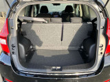 後部座席を倒すと、広々空間♪荷物もたくさん収納可能です!