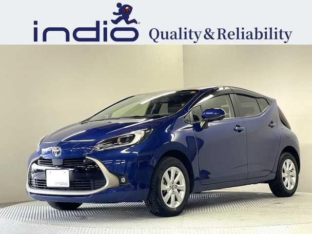 アクア 1.5 Z E-Four 4WD メーカー10インチディスプレイオーディオ