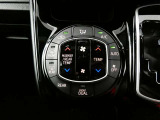 オートエアコンは、常にお好みの温度に調整ができ車内を快適な空間に保ってくれます。
