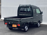 積み下ろしのしやすいデッキにはたっぷりと荷物を積み込んでいただけます。遊びから仕事まで様々なシーンで使えます。