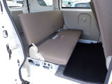後部座席も大きな擦れはなく状態良好です。