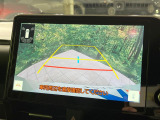 【バックカメラ】駐車時に後方がリアルタイム映像で確認できます。大型商業施設や立体駐車場での駐車時や、夜間のバック時に大活躍!運転スキルに関わらず、今や必須となった装備のひとつです!