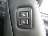 助手席もパワーシート付です。運転席からは、助手席肩口パワーシートスイッチで助手席シートの操作が手軽にできます。