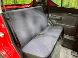 後部座席も気になるようなキズ・汚れやへたり等、大きなダメージはなく、良好な状態です。