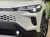 【シーケンシャルターンランプ付きLEDヘッドライト】人気の『流れるウィンカー』付きのLEDヘッドライトを装備♪高級感はもちろん、点灯時は存在感たっぷりで他車からも認識されやすく安心です。