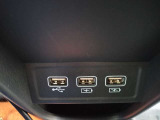 充電用USBジャック急速充電対応タイプ2個