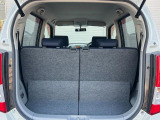 普段のお買い物や通勤、送迎等に十分な荷室スペースを確保しております。セカンドシートを倒すと、大きな荷物の積載も可能です♪
