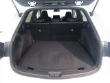 広々としたラゲージスペースを備えています。大きなものや長さのある荷物もしっかりと積み込めます。