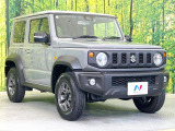 高透明度のガラス皮膜で撥水はもちろん、上質なツヤ・光沢を実現。紫外線や酸性雨から大切な愛車を保護し、色あせ・劣化を防止。「弾スプラッシュコート」、「弾プリミッサコート」からお選びいただけます。
