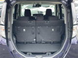 【トランク】積み込みやすくて、たっぷり積める荷室です。シートアレンジできるものは、乗車人数と荷物の量や大きさによってシートを動かすことができるので、より快適なドライブが可能です!