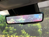 【デジタルインナーミラー】カメラが撮影した車両後方の映像をルームミラー内に表示。クリアな視界で状況の確認が可能です!※ドラレコ機能ご利用には別途SDカードをご用意いただく場合があります。