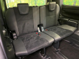 3列目シートはもちろん状態良好☆大人でもゆったりと座って頂けますので、大人数でのお出かけもラクラクです♪ご家族で、気の知れた仲間で、ドライブに行くのが楽しみですね♪