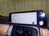 ディスプレイオーディオを装備。スマホとクルマをつなぐことで、これまでのナビに加えて、いろんなサービスが楽しめます。