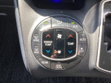 【左右独立型フルオートエアコン】運転席と助手席でそれぞれお好みの温度に設定可能。同乗者にも配慮した、快適な空調をお届け致します。