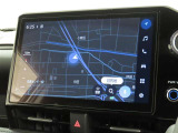 メーカー装着のディスプレイオーディオ(コネクティッドナビ対応)を装備しております。