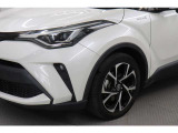 LEDライトです。白く、広範囲で明るいライトで安全性が高いです。