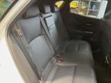 後部座席も気になるようなキズ・汚れやへたり等、大きなダメージはなく、良好な状態です。