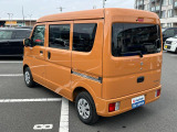 【後方誤発進抑制機能】間違えてシフトをR(後退)位置に入れて強く踏み込んでしまった場合、障害物を検知すると自動的にエンジン出力を抑制する機能を搭載!うっかりシフト入れ間違えた時、衝突回避になりますよ♪