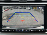 【バックモニター】後ろのカメラの映像をモニターに映し出すことができます!後方の見えない死角や、障害物との距離感をしっかり確認することができます!駐車が苦手な方におすすめです。