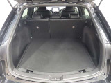 広々としたラゲージスペースを備えています。大きなものや長さのある荷物もしっかりと積み込めます。